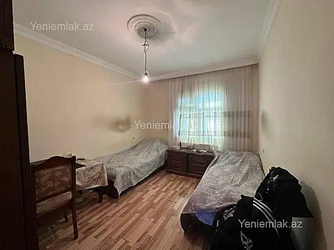 Satılır 3 otaqlı köhnə tikili 80 m²