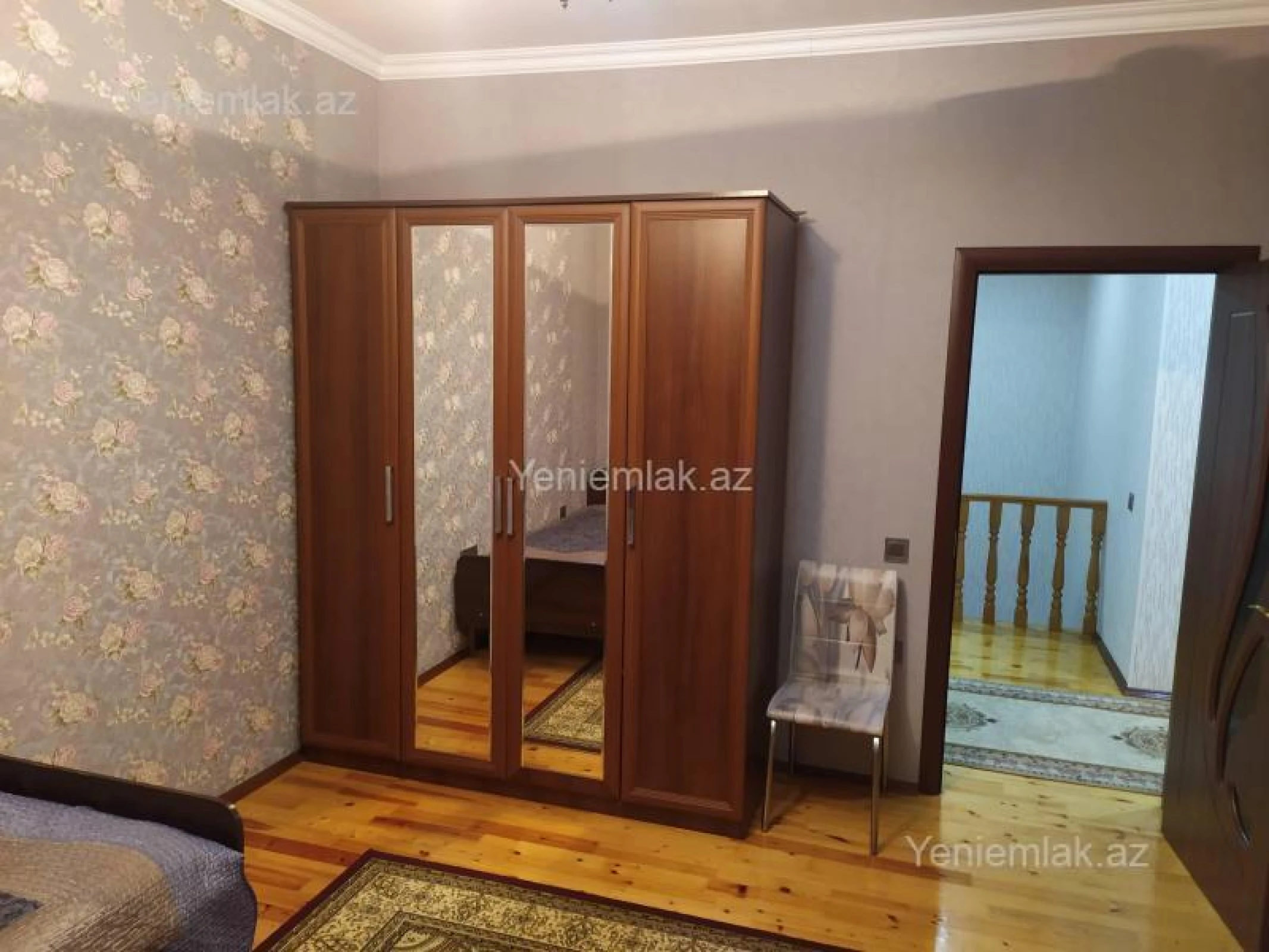 Satılır 4 otaqlı həyət evi 200 m²