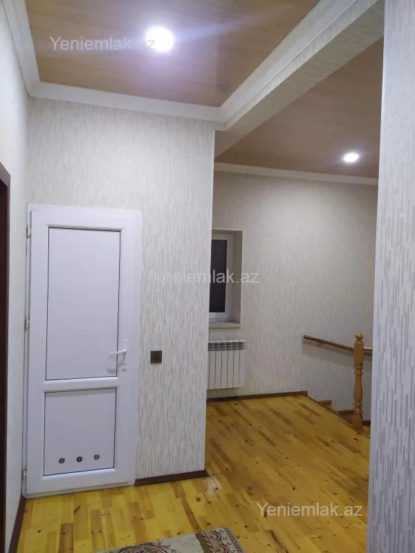 Satılır 4 otaqlı həyət evi 200 m²