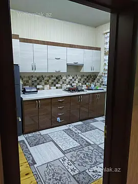 Satılır 4 otaqlı həyət evi 200 m²