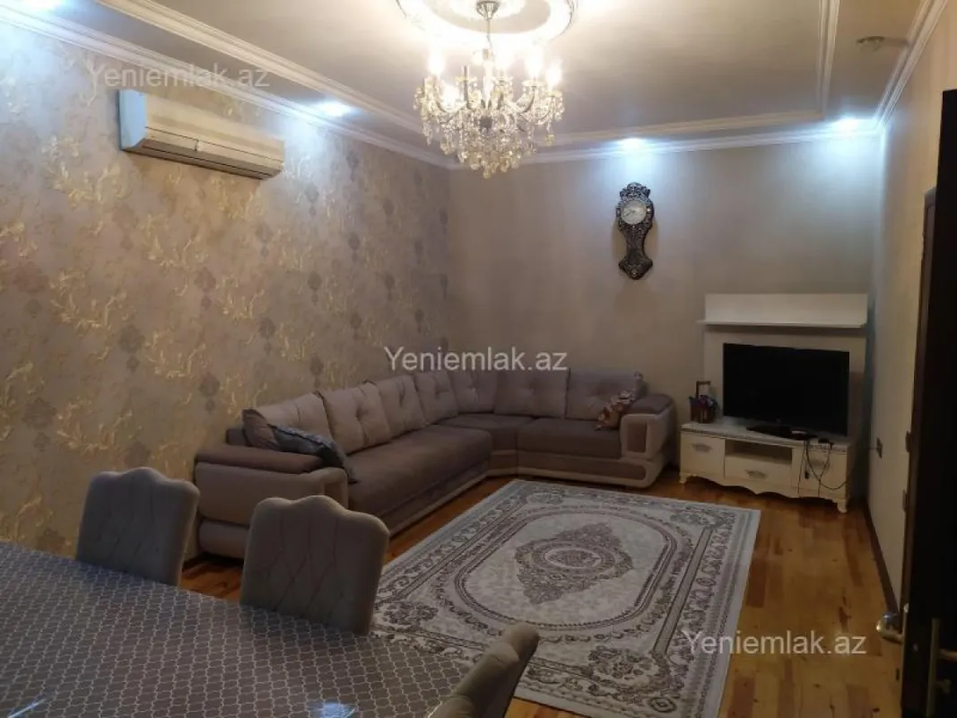 Satılır 4 otaqlı həyət evi 200 m²