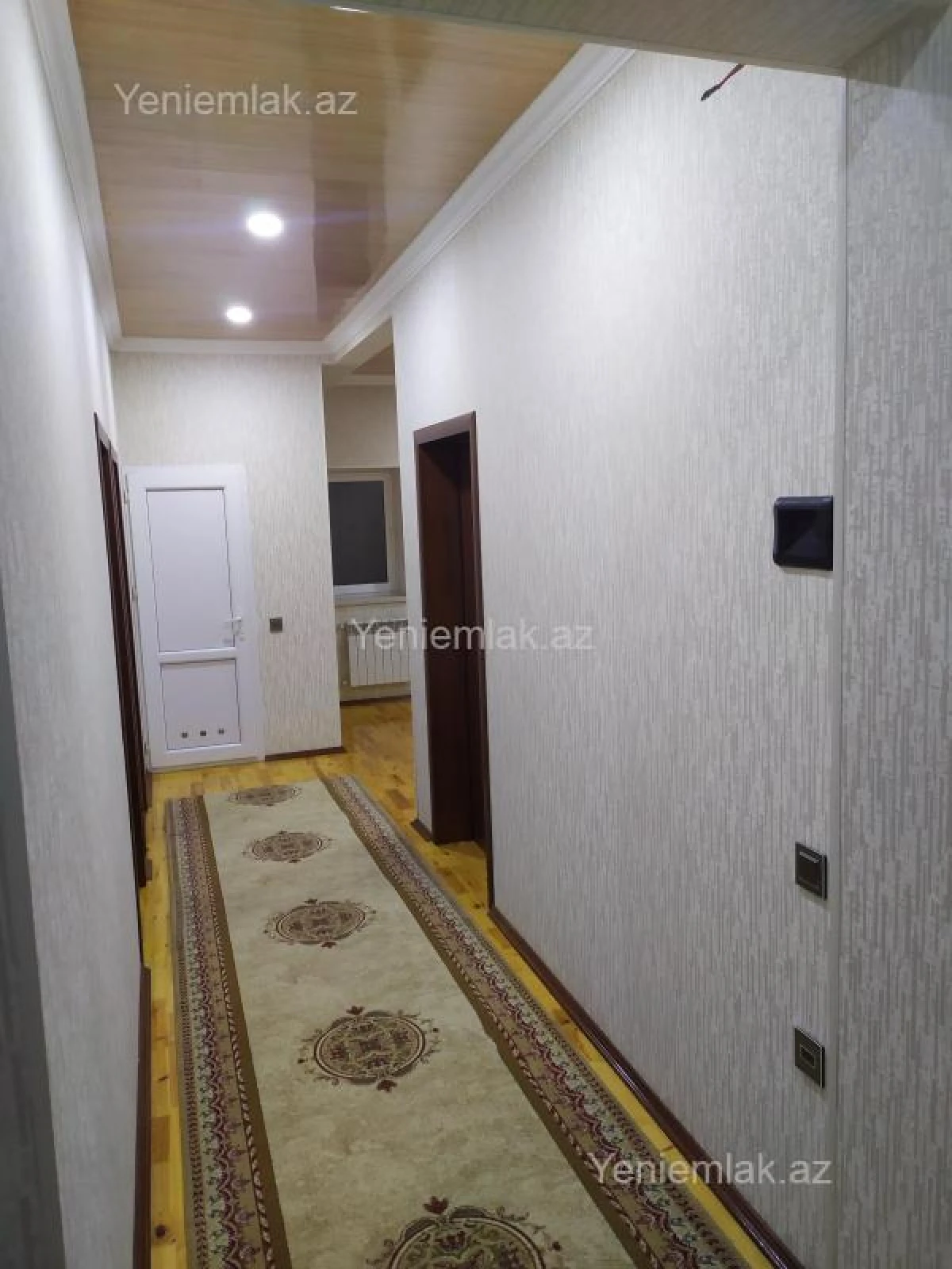 Satılır 4 otaqlı həyət evi 200 m²