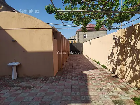 Satılır 4 otaqlı həyət evi 200 m²
