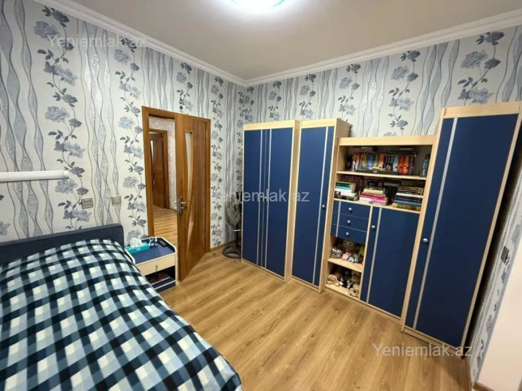 Satılır 3 otaqlı köhnə tikili 75 m²