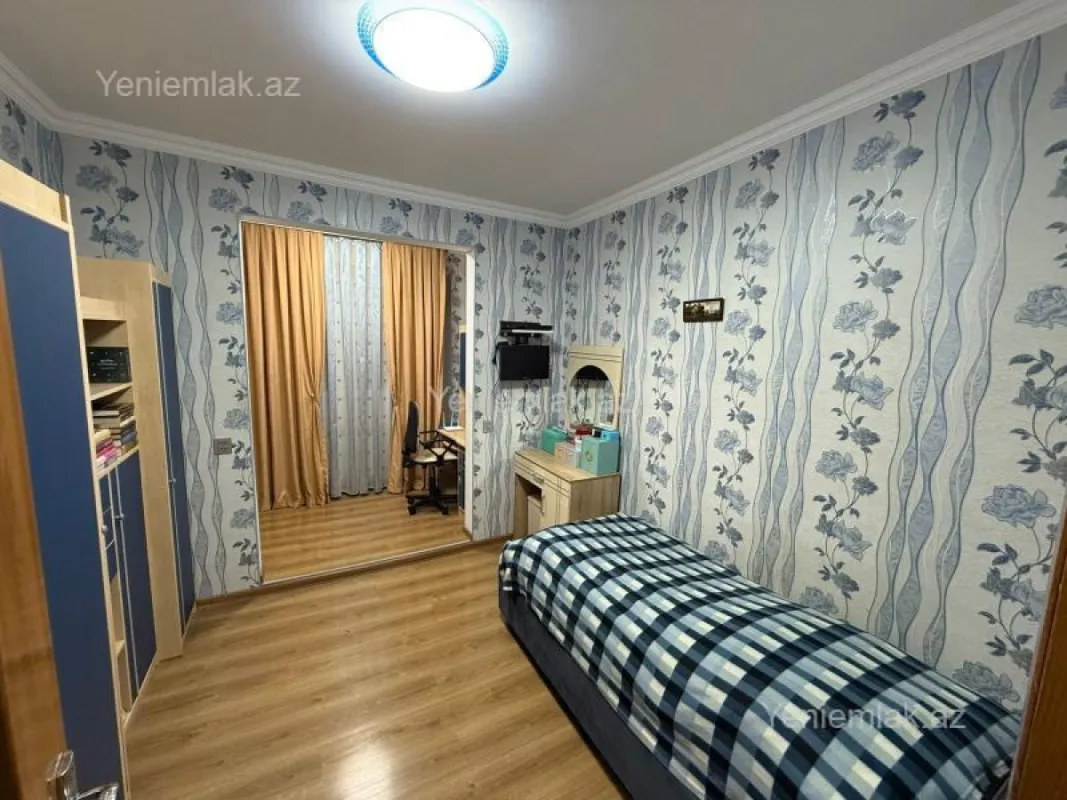 Satılır 3 otaqlı köhnə tikili 75 m²