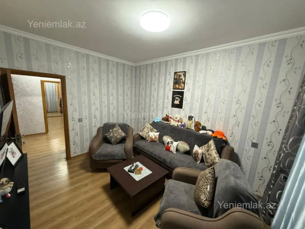 Satılır 3 otaqlı köhnə tikili 75 m²