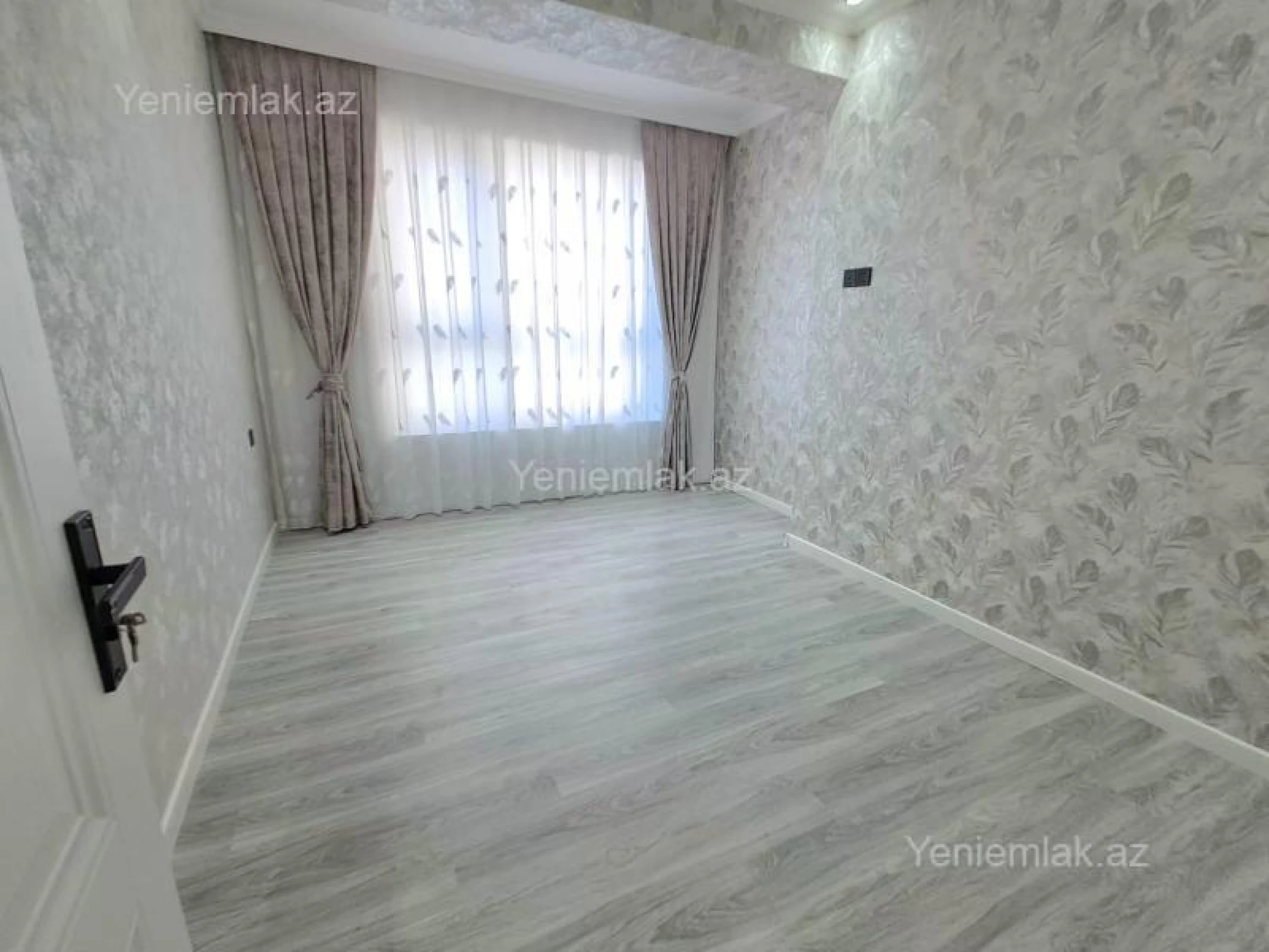 Satılır 3 otaqlı yeni tikili 74 m²