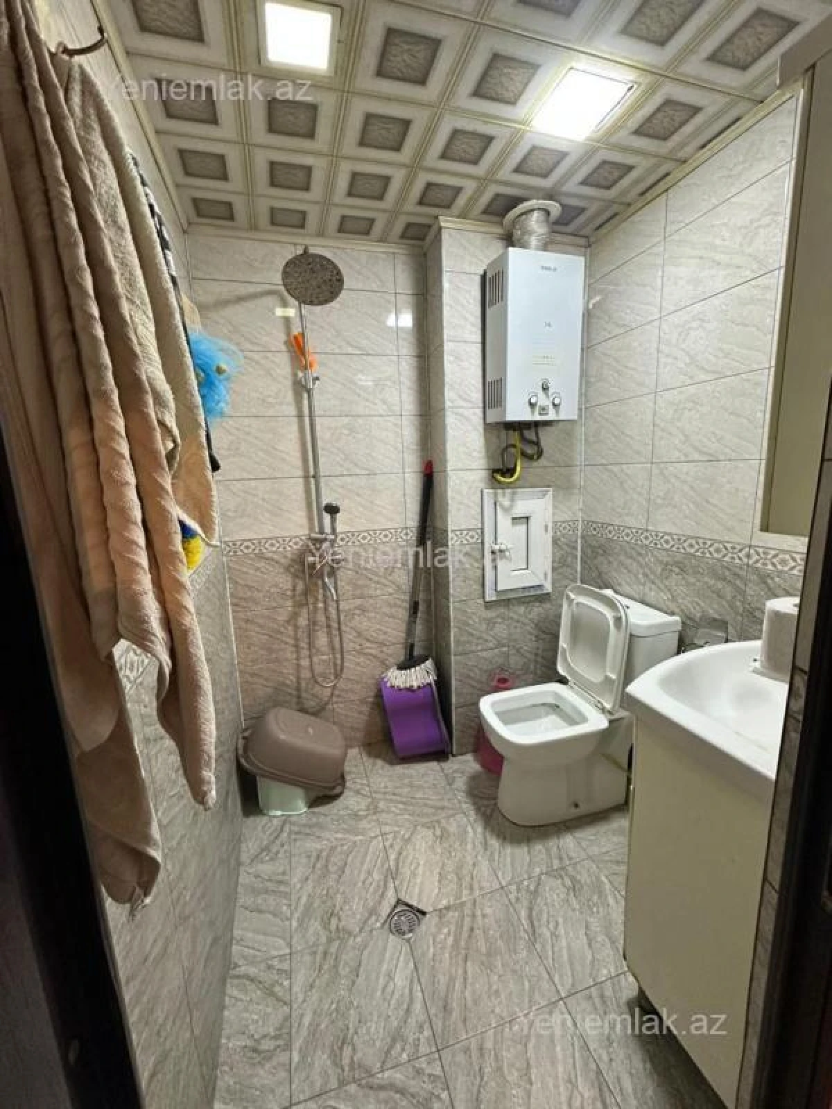 Satılır 3 otaqlı köhnə tikili 70 m²