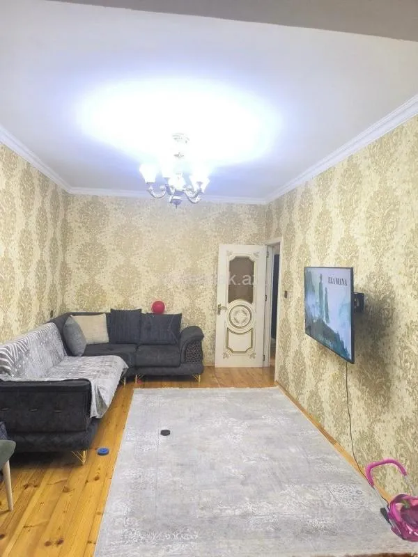 Satılır 3 otaqlı köhnə tikili 85 m²