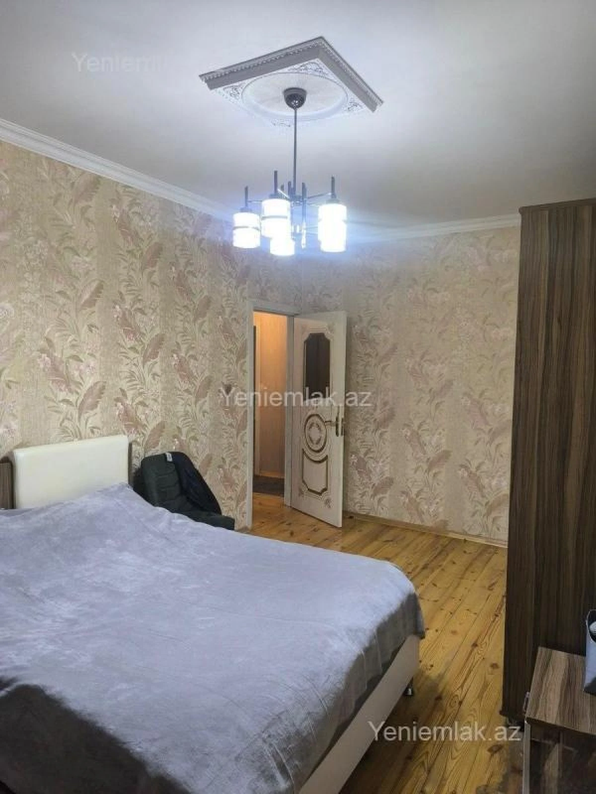 Satılır 3 otaqlı köhnə tikili 85 m²