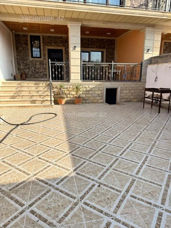 Satılır 3 otaqlı həyət evi 130 m²