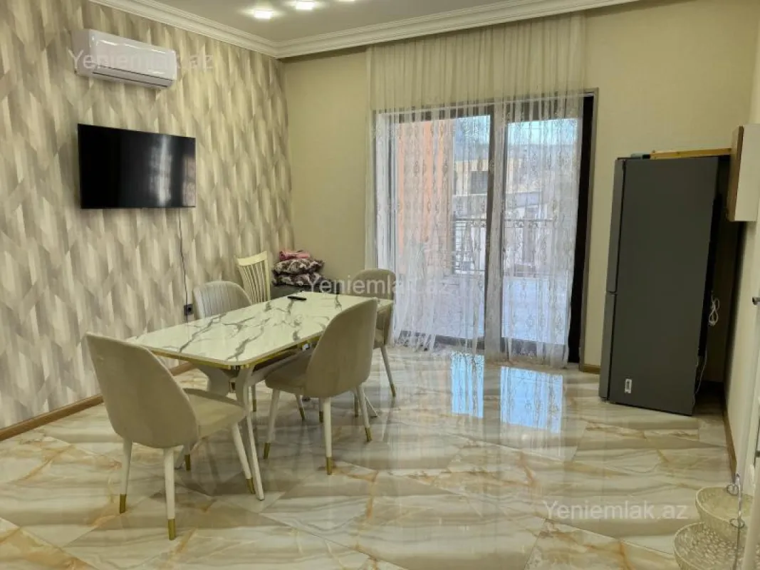 Satılır 3 otaqlı həyət evi 130 m²