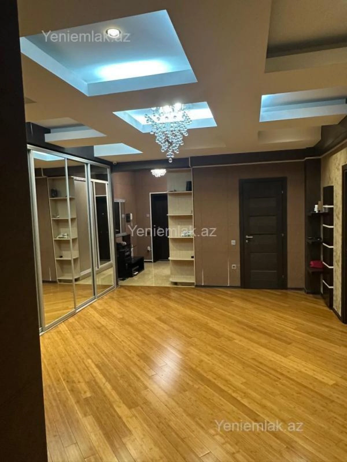 Satılır 3 otaqlı yeni tikili 163 m²