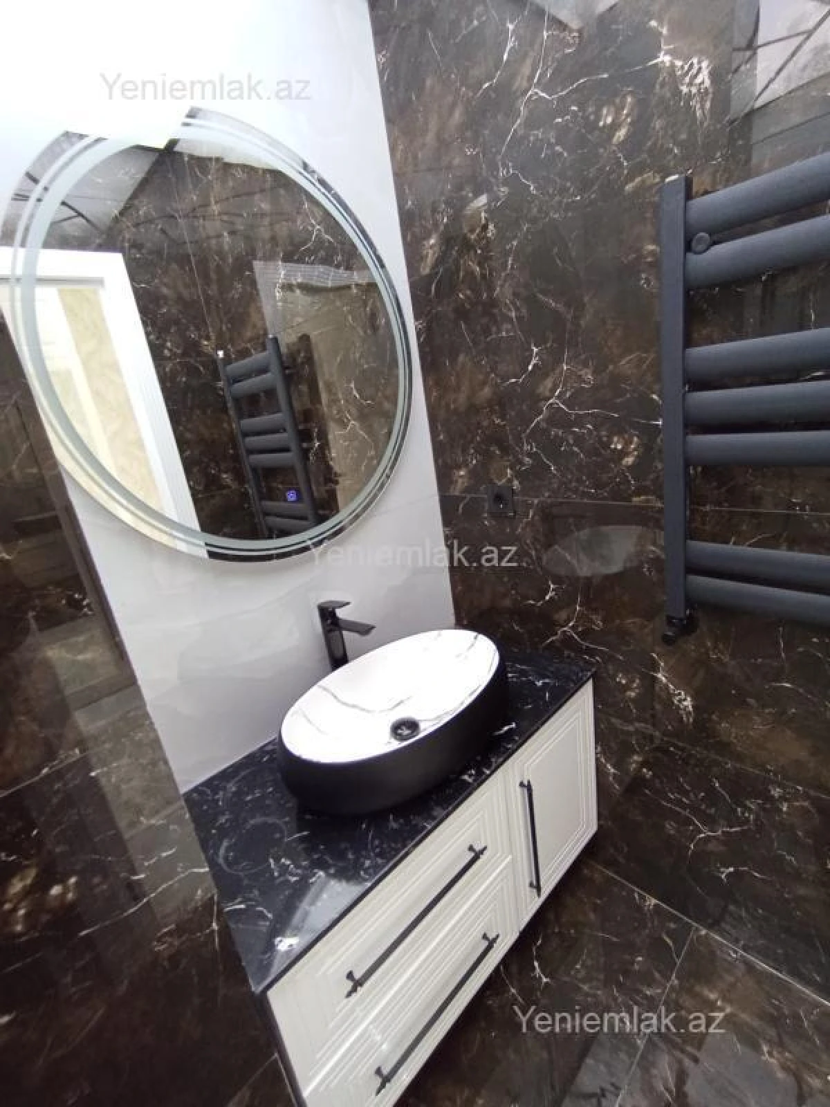 Satılır 3 otaqlı yeni tikili 105 m²