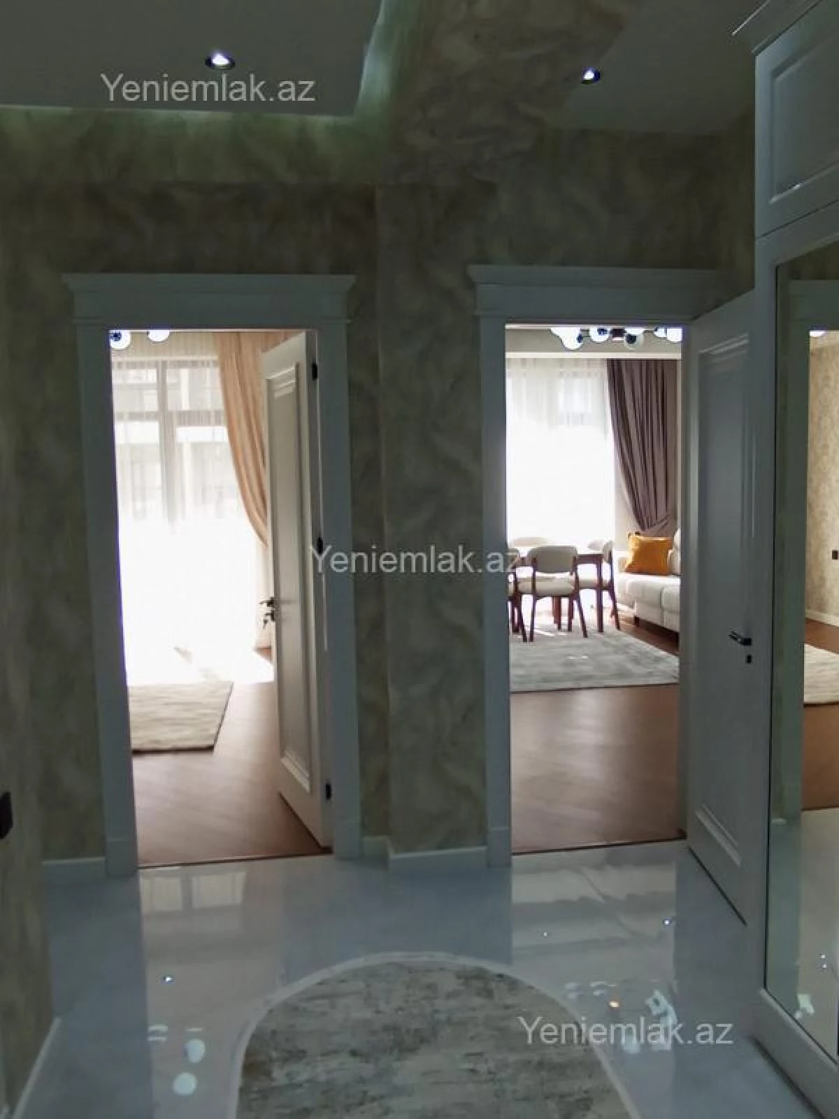Satılır 3 otaqlı yeni tikili 105 m²