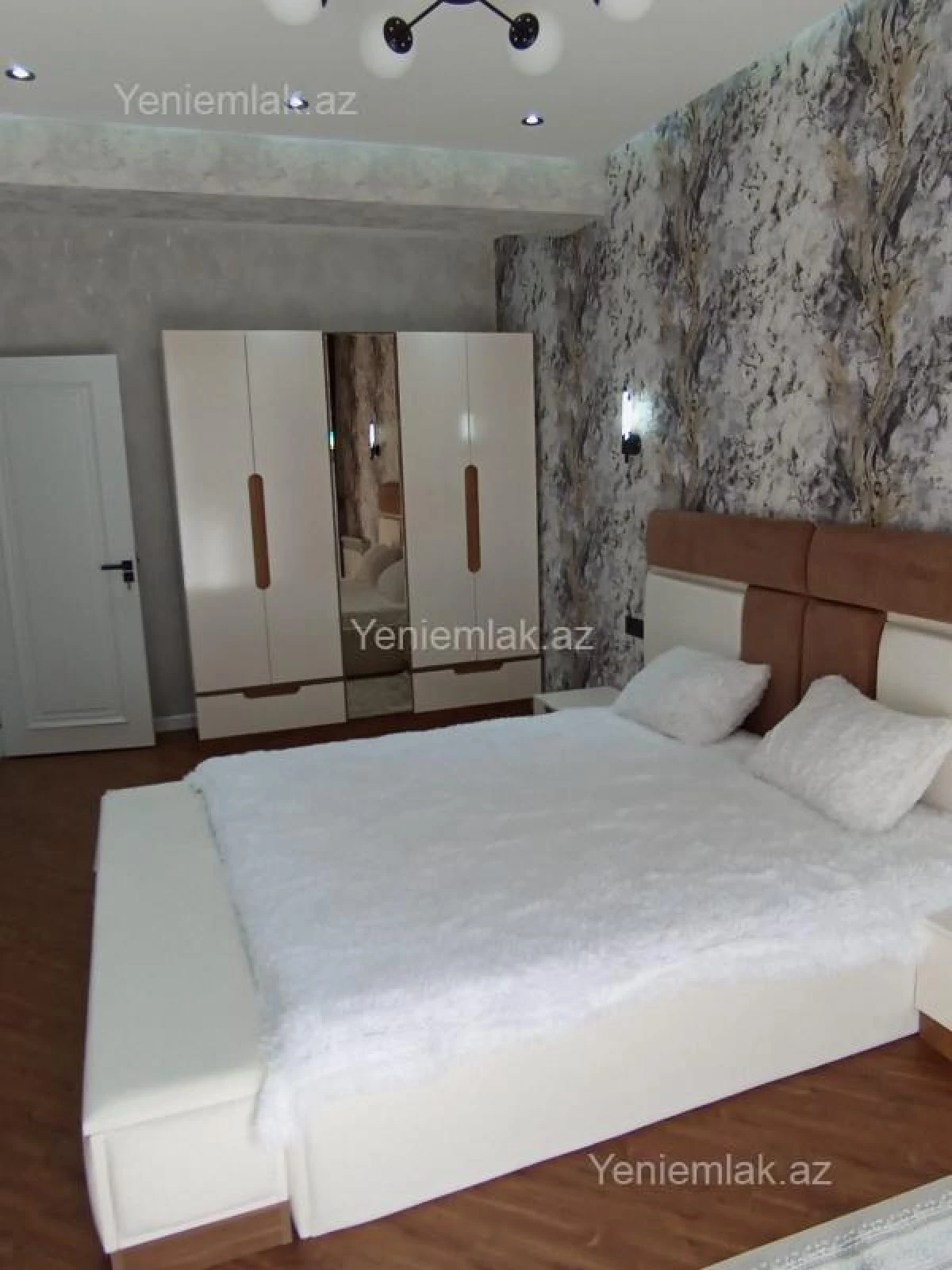 Satılır 3 otaqlı yeni tikili 105 m²