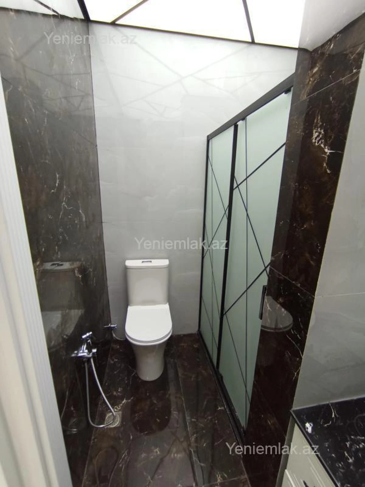 Satılır 3 otaqlı yeni tikili 105 m²