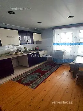 Satılır 3 otaqlı köhnə tikili 110 m²