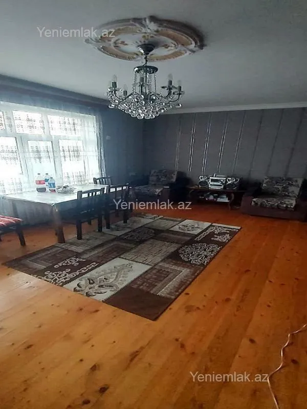 Satılır 3 otaqlı köhnə tikili 110 m²