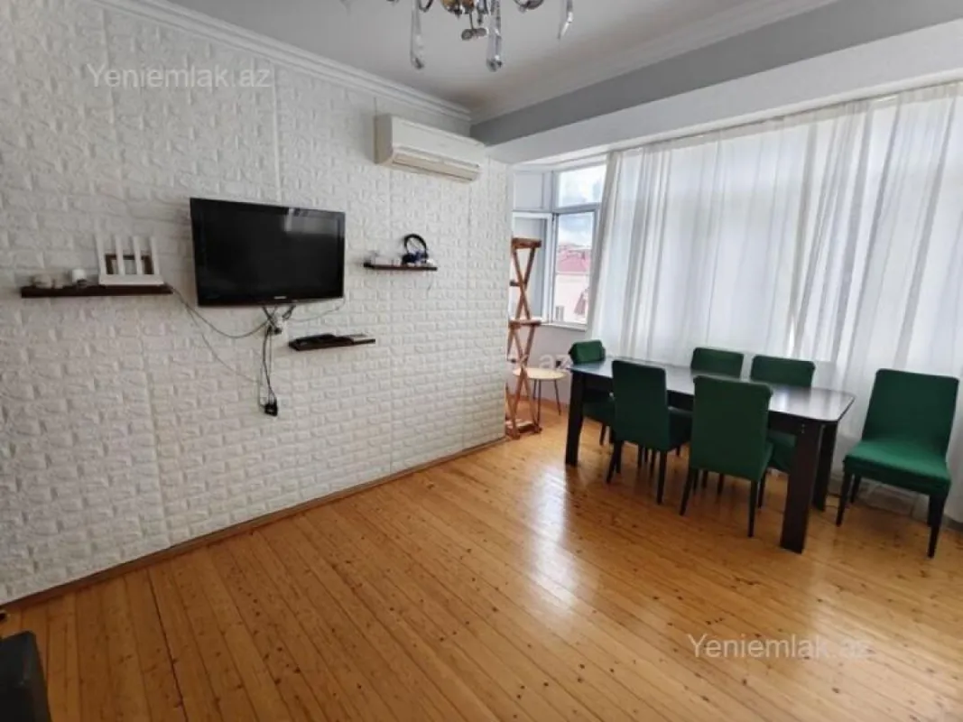 Satılır 3 otaqlı yeni tikili 83 m²