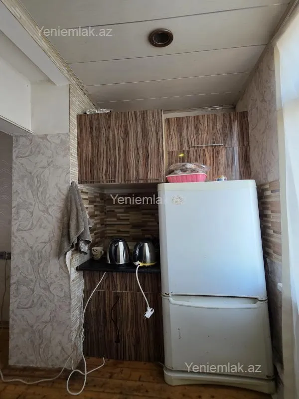 Satılır 2 otaqlı köhnə tikili 44 m²