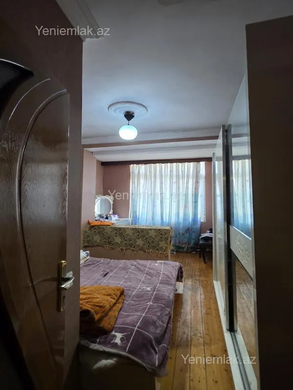 Satılır 2 otaqlı köhnə tikili 44 m²