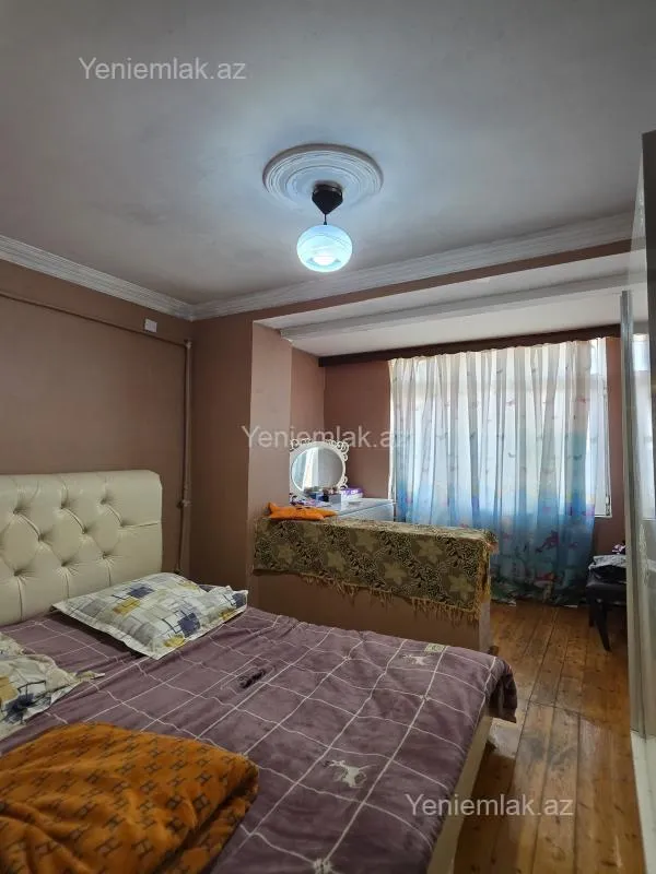 Satılır 2 otaqlı köhnə tikili 44 m²