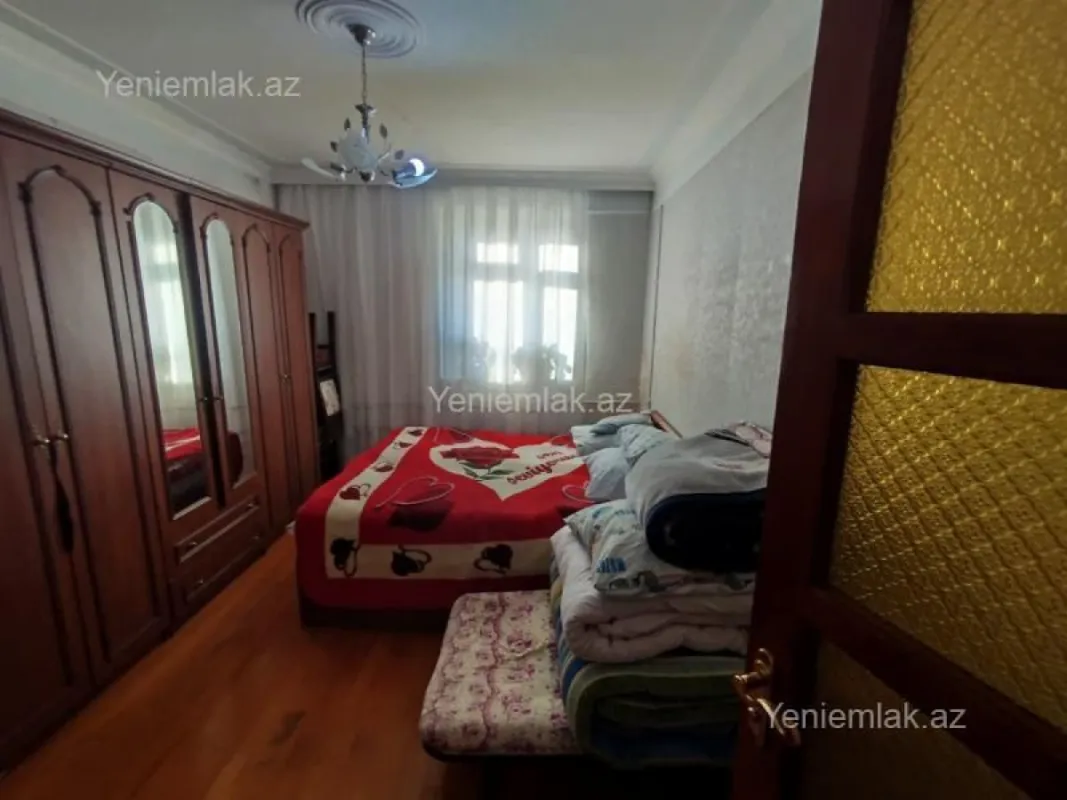Satılır 3 otaqlı köhnə tikili 68 m²