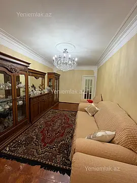 Satılır 4 otaqlı köhnə tikili 110 m²