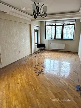 Satılır 2 otaqlı köhnə tikili 75 m²