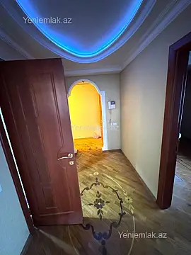 Satılır 2 otaqlı köhnə tikili 75 m²