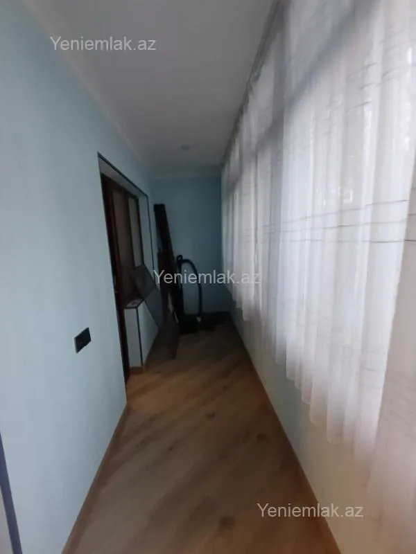 Satılır 3 otaqlı köhnə tikili 100 m²