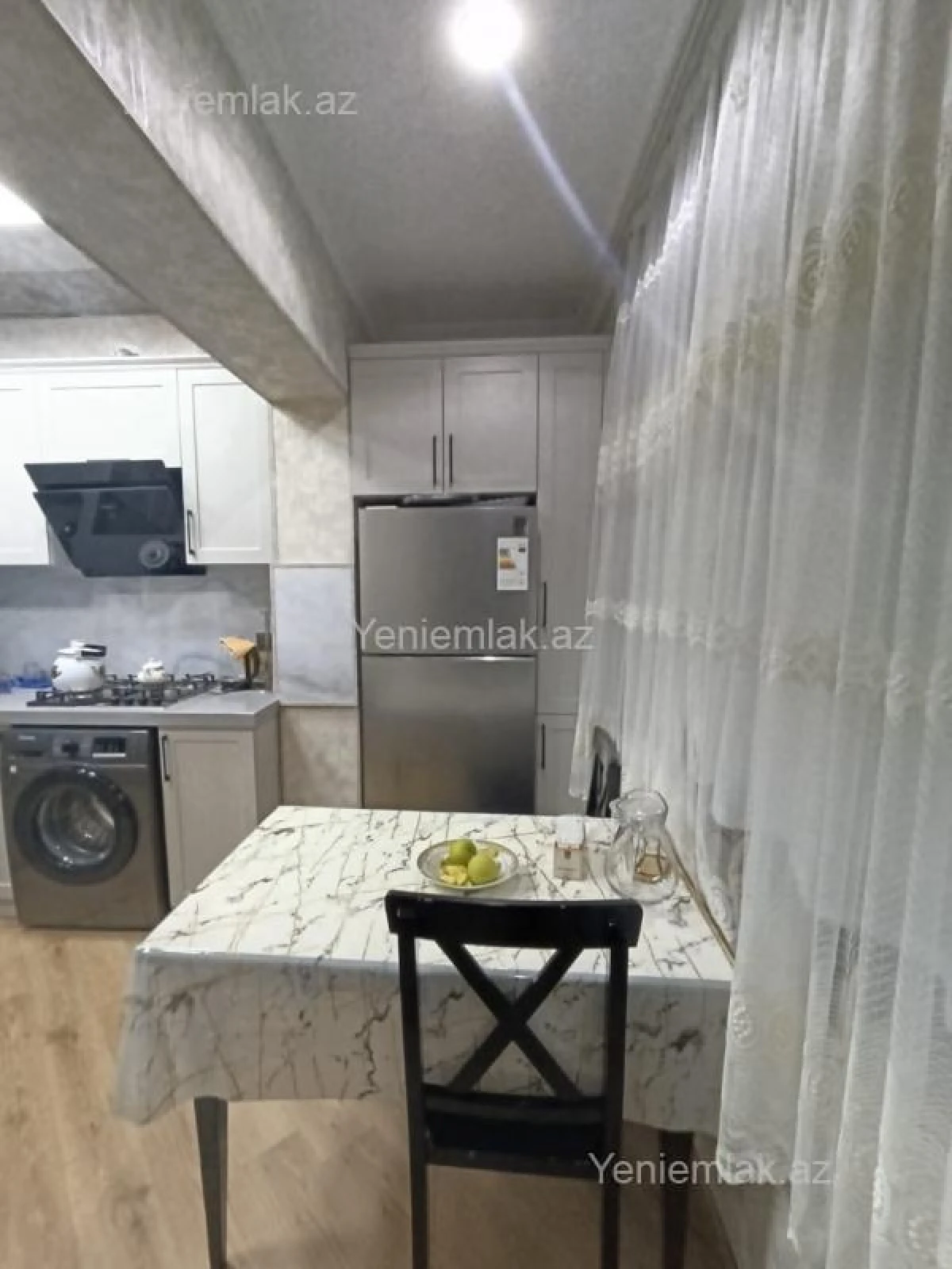 Satılır 3 otaqlı köhnə tikili 100 m²