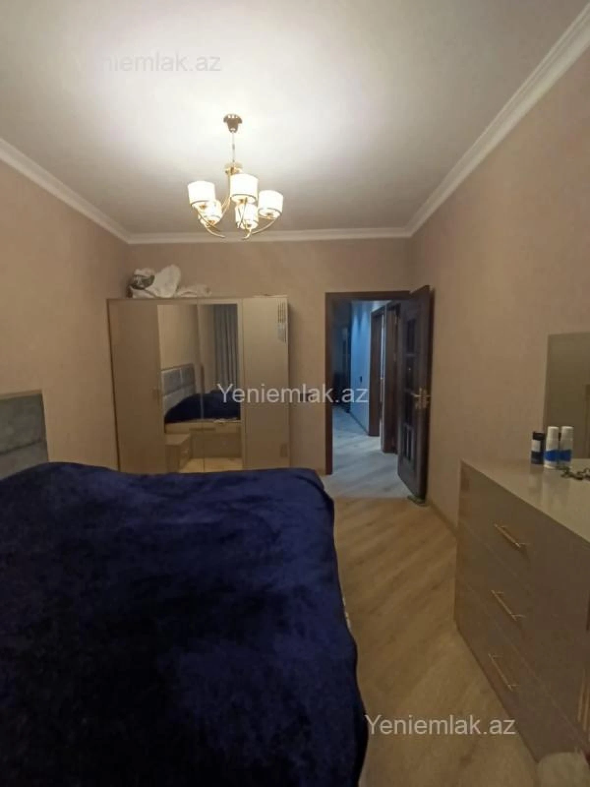 Satılır 3 otaqlı köhnə tikili 100 m²