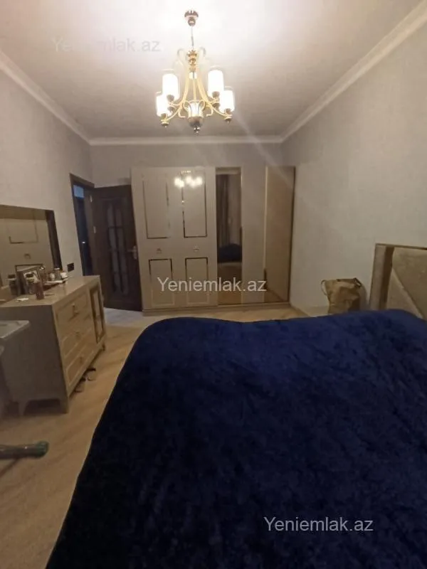 Satılır 3 otaqlı köhnə tikili 100 m²