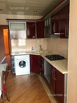Satılır 4 otaqlı köhnə tikili 100 m²
