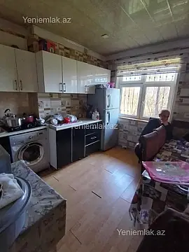 Satılır 2 otaqlı köhnə tikili 60 m²