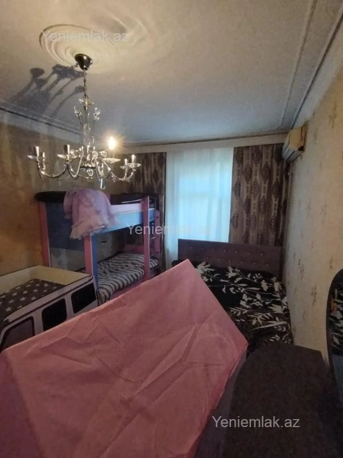 Satılır 2 otaqlı köhnə tikili 60 m²