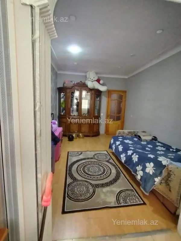 Satılır 2 otaqlı köhnə tikili 60 m²