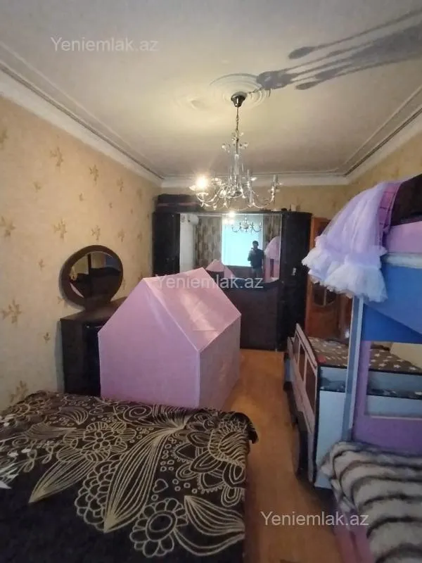 Satılır 2 otaqlı köhnə tikili 60 m²