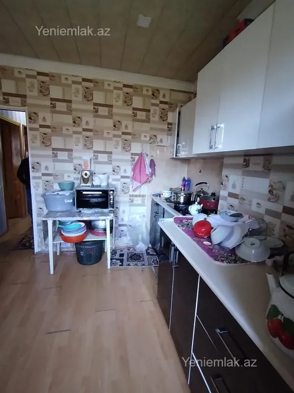 Satılır 2 otaqlı köhnə tikili 60 m²