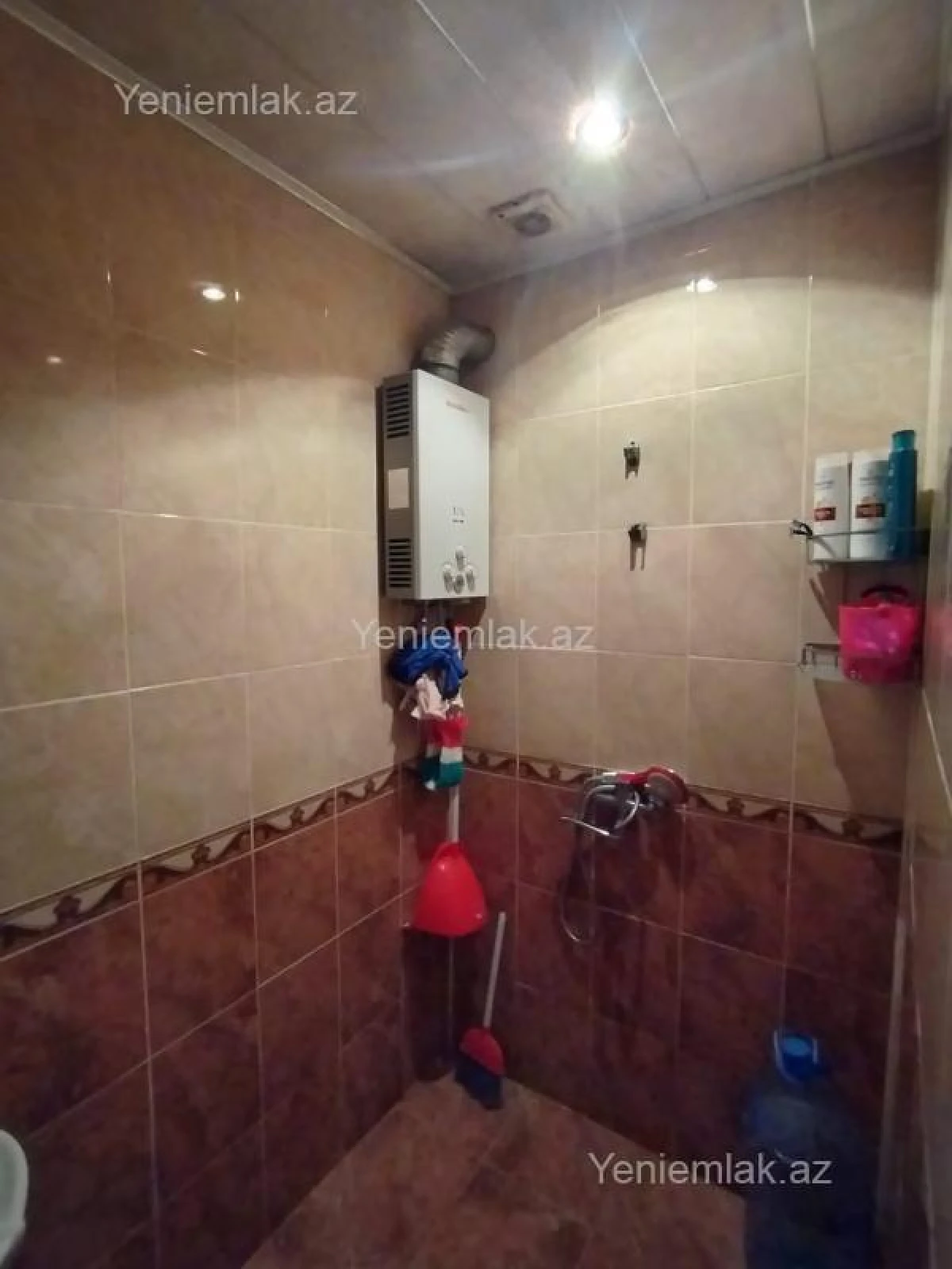 Satılır 2 otaqlı köhnə tikili 60 m²
