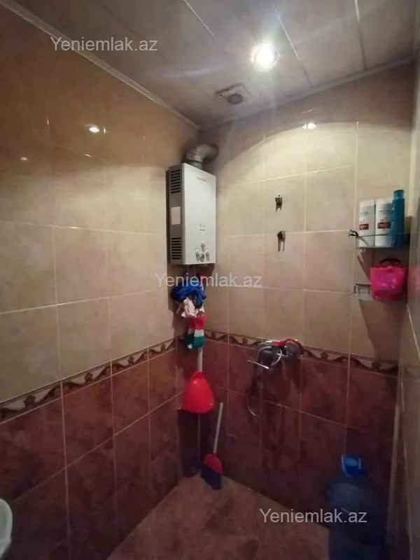 Satılır 2 otaqlı köhnə tikili 60 m²
