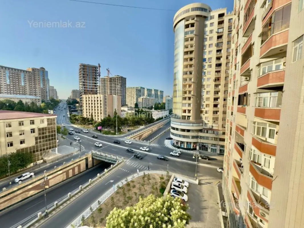 Satılır 2 otaqlı köhnə tikili 55 m²