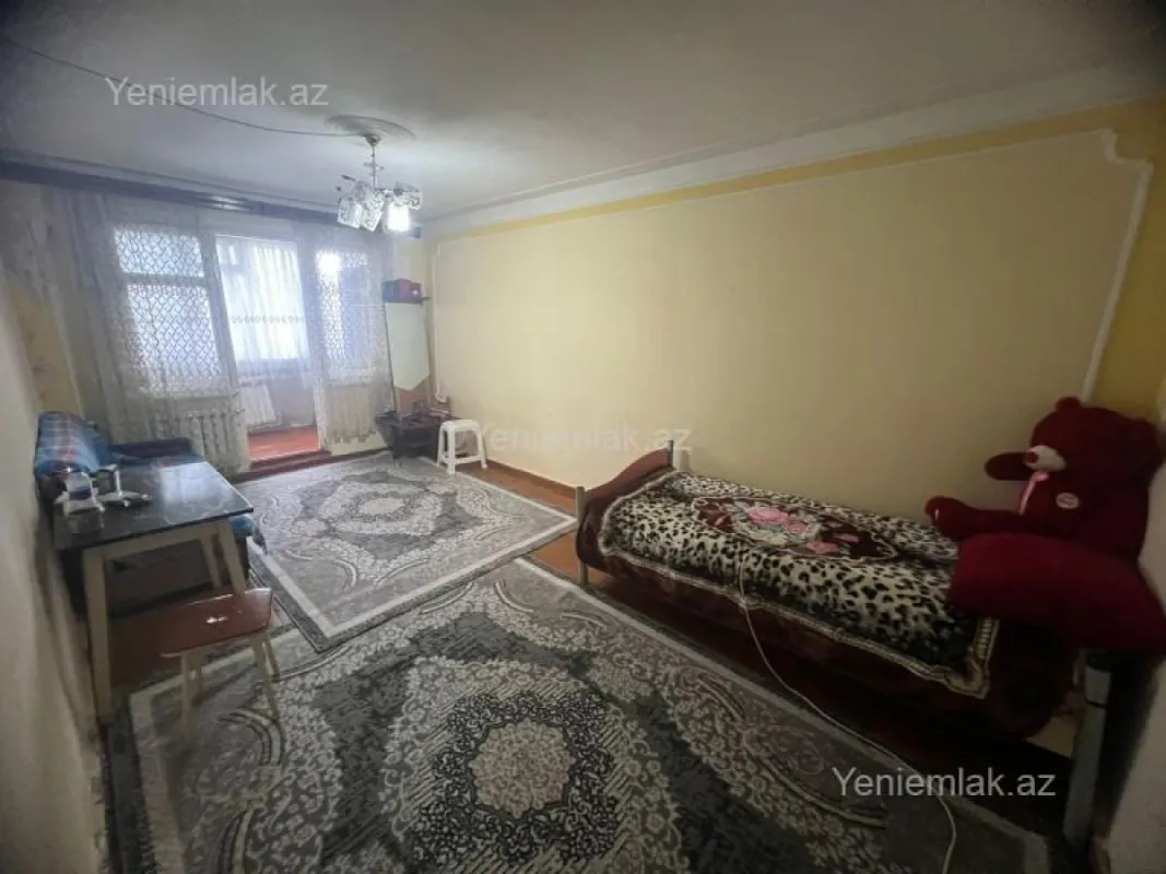 Satılır 1 otaqlı köhnə tikili 37 m²