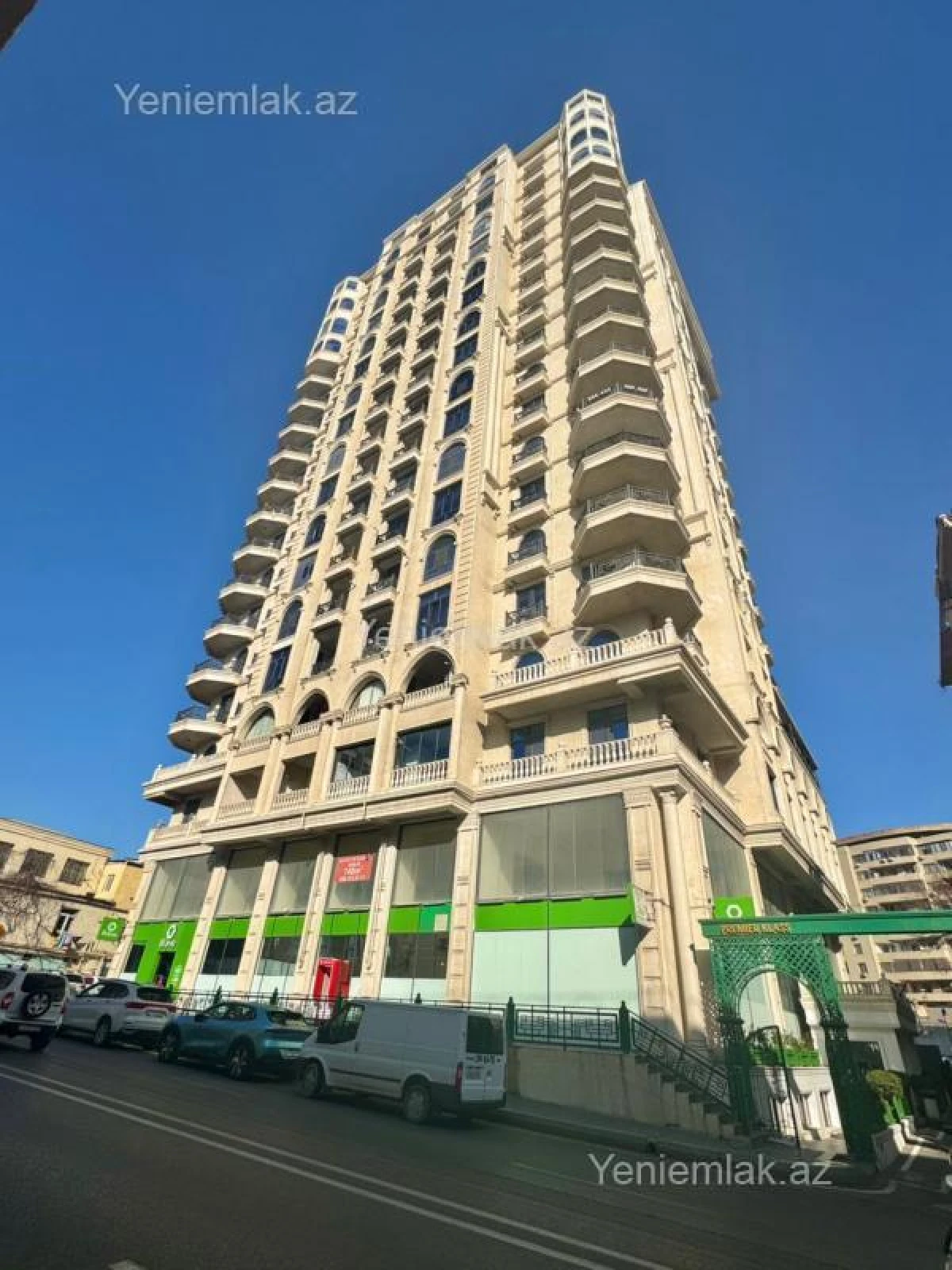 Satılır 16 otaqlı obyekt 740 m²