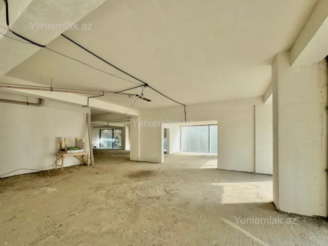 Satılır 16 otaqlı obyekt 740 m²