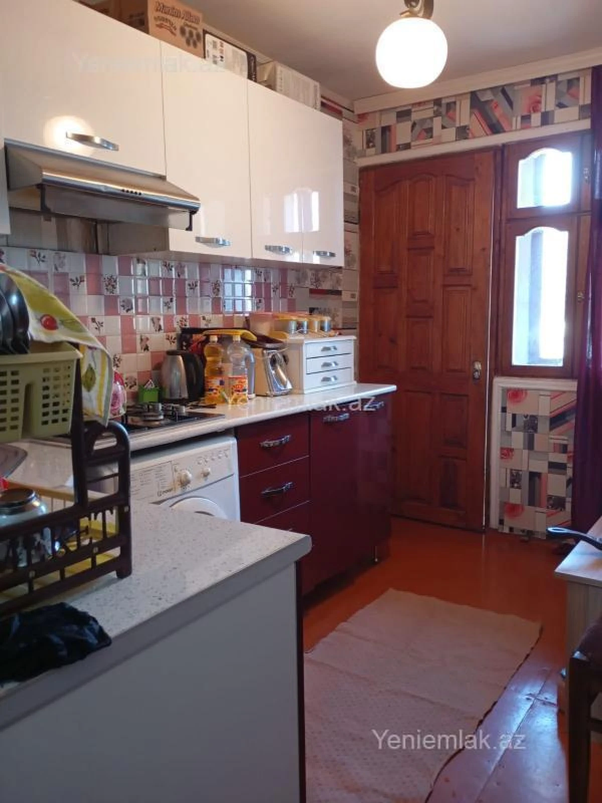 Satılır 2 otaqlı köhnə tikili 65 m²
