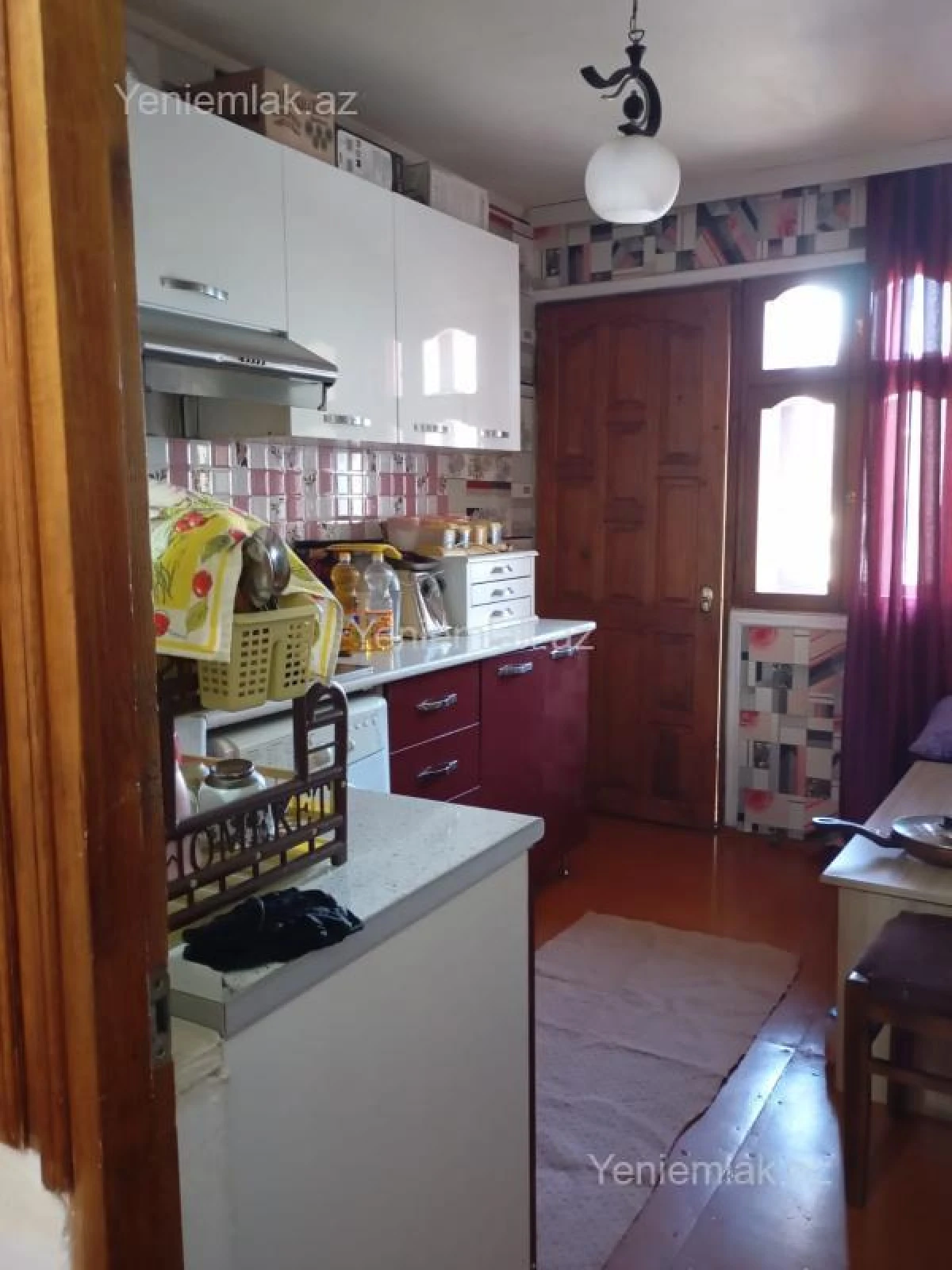 Satılır 2 otaqlı köhnə tikili 65 m²