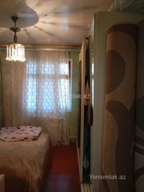 Satılır 2 otaqlı köhnə tikili 65 m²
